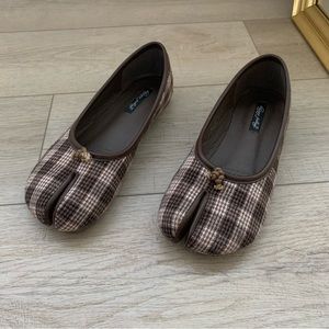 Tabi Split-toe Plaid Ballet Flats